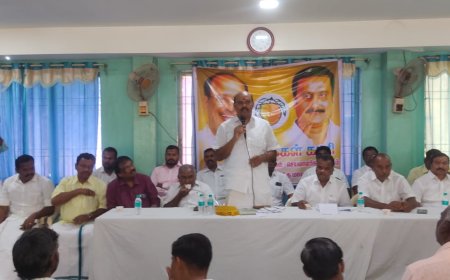  பா.ம.க. மாவட்ட தேர்தல் பணிக்குழு தலைவர், செயலாளர் கூட்டம்