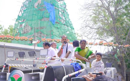 திருச்சி பாராளுமன்ற தொகுதி அதிமுக வேட்பாளர் கருப்பையா ஸ்ரீரங்கம் சட்டமன்ற தொகுதிக்குட்பட்ட பல்வேறு பகுதிகளில் பொதுமக்களிடம் வாக்கு கேட்டு தீவிர பிரச்சாரம்