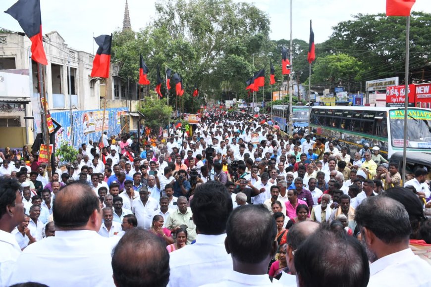 திருச்சியில் அமைச்சர் மகேஷ் பொய்யாமொழி  வழிகாட்டுதலின் படி மாநகர செயலாளர் மதிவாணன் தலைமையில்  மத்திய அரசை கண்டித்து தெற்கு மாவட்ட திமுகவினர் ஆர்ப்பாட்டம்