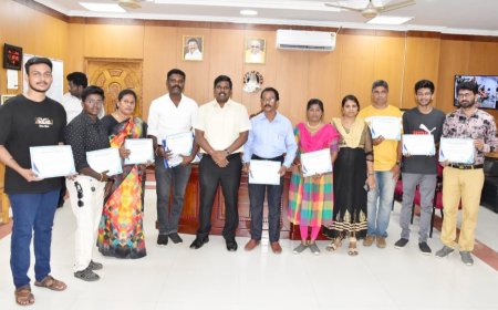 தேர்தலில் திருச்சி நாடாளுமன்ற தொகுதியில் பொதுமக்கள் தவறாமல் வாக்களிக்க வலியுறுத்தும் விதத்தில் பல்வேறு வகைகளில் தேர்தல் ஆணையம் சார்பில்  விழிப்புணர்வு ஏற்படுத்தப்பட்டது