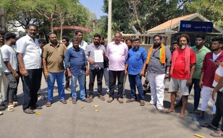 சேலத்தில் தொடரும் உட்கட்சி மோதல்  விடுதலை சிறுத்தைகள் கட்சியின் தலைவர் திருமாவளவன்  சுவர் விளம்பரங்களை சேதப்படுத்தினர் மீது காவல்துறை  நடவடிக்கை எடுக்க வேண்டும்