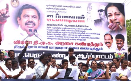 திமுக அரசையும் கண்டித்து மரக்கடை அருகே அதிமுக சார்பில் மாநகர் மாவட்ட சார்பாக ஆர்ப்பாட்டம்