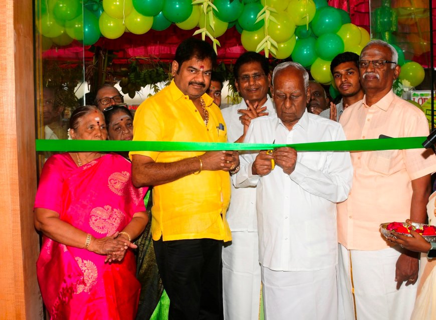 திருச்சி சத்திரம் பஸ் நிலையம் அருகே ராம்ராஜ் காட்டன் புதிய ஷோரூம் திறப்பு