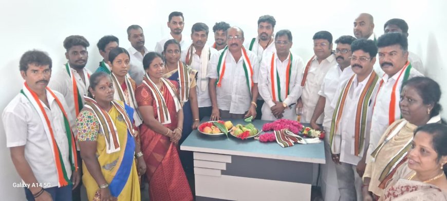 தமிழ்நாடு காங்கிரஸ் கமிட்டியின் ஆர் டி ஐ பிரிவு சார்பில் சேலம் அழகாபுரம் மாரியம்மன் கோவில் அருகில் ஆர் டி ஐ பிரிவு அலுவலகம் திறப்பு விழா நடைபெற்றது