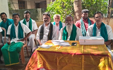 விவசாயிகளின் கடன்களை தள்ளுபடி செய்யும் கட்சிக்கே வாக்களிப்போம்  தென்னிந்திய நதிகள் இணைப்பு விவசாயிகள் சங்க கூட்டத்தில் தீர்மானம்