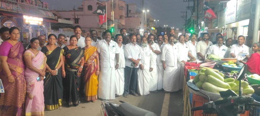 அதிமுக சார்பில் மாநகர மாவட்ட பொருப்பாளர், அமைப்பு செயலாளர் சிங்காரம் தலைமையில் துண்டு சீட்டு வழங்கு நிகழ்ச்சி