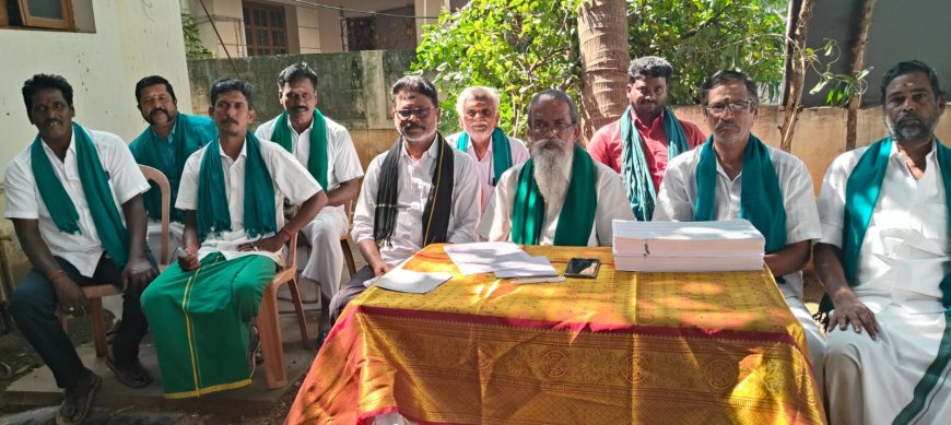 விவசாயிகளின் கடன்களை தள்ளுபடி செய்யும் கட்சிக்கே வாக்களிப்போம்  தென்னிந்திய நதிகள் இணைப்பு விவசாயிகள் சங்க கூட்டத்தில் தீர்மானம்