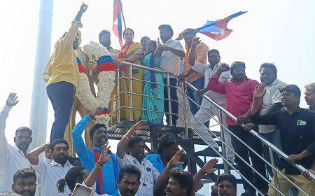 சேலத்தில் ஆயிரம் பேருடன் மாலை அணிவித்த விடுதலை சிறுத்தைகள் கட்சியின் சேலம் தெற்கு தொகுதி மாவட்ட செயலாளர் கி காயத்ரி