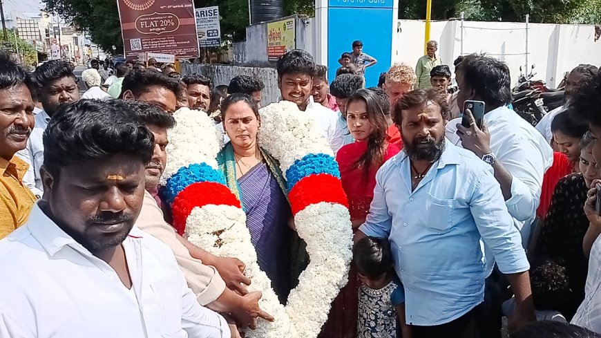 விடுதலை சிறுத்தைகள் கட்சியின் தெற்கு மாவட்ட செயலாளராக  கி.காயத்ரி  விடுதலை சிறுத்தை கட்சி அறிவிப்பு