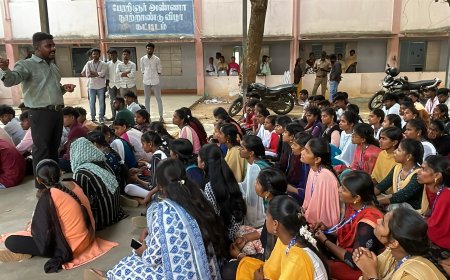 திருச்சி துவாக்குடி அரசு கலைக் கல்லூரியில், கல்லூரிக்கு வருகை தரும் மாணவிகளை தொடர்ந்து இழிவாகவும் கொச்சையாகவும் பேசிய கல்லூரி முதல்வர் சத்தியா அவர்களை கண்டித்து, இந்திய மாணவர் சங்கத்தின் (SFI) சார்பில் கல்லூரிக்குள் உள்ளிருப்பு போராட்டம் நடைபெற்றது