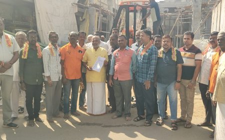 சேலம்  கோவில் திருப்பணி முடியாமல் கும்பாபிஷேகம் நடத்தக்கூடாது பொதுமக்கள் பாஜக உள்ளிட்டோர் எதிர்ப்பு தெரிவித்து கோவில் முன்பு கூறியதால் பரபரப்பு 