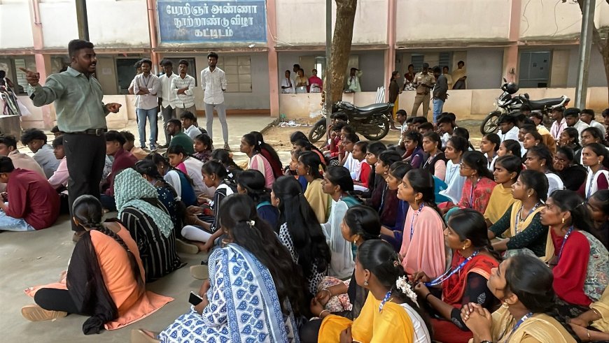 திருச்சி துவாக்குடி அரசு கலைக் கல்லூரியில், கல்லூரிக்கு வருகை தரும் மாணவிகளை தொடர்ந்து இழிவாகவும் கொச்சையாகவும் பேசிய கல்லூரி முதல்வர் சத்தியா அவர்களை கண்டித்து, இந்திய மாணவர் சங்கத்தின் (SFI) சார்பில் கல்லூரிக்குள் உள்ளிருப்பு போராட்டம் நடைபெற்றது