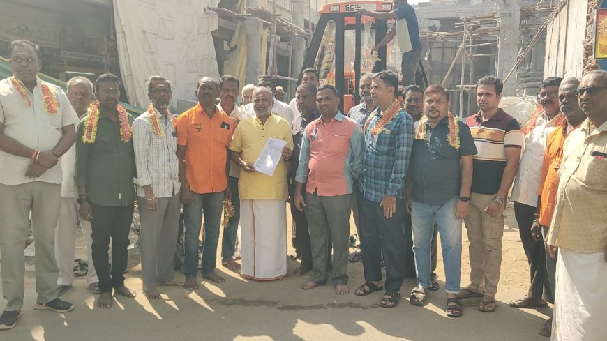 சேலம்  கோவில் திருப்பணி முடியாமல் கும்பாபிஷேகம் நடத்தக்கூடாது பொதுமக்கள் பாஜக உள்ளிட்டோர் எதிர்ப்பு தெரிவித்து கோவில் முன்பு கூறியதால் பரபரப்பு 