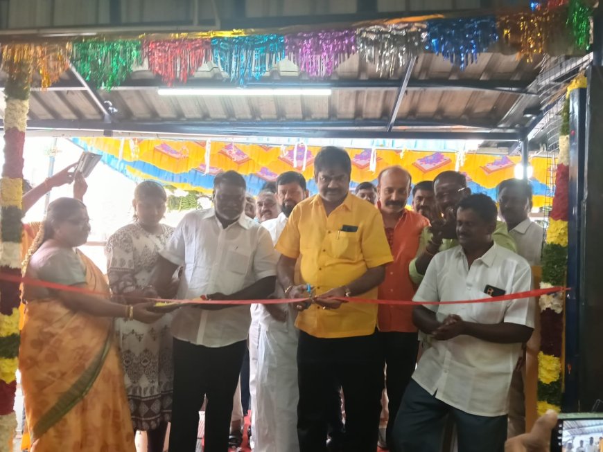 திருச்சி கே.கே.நகர் பேருந்து நிலையம் அருகே புதிய எஸ்.பி.எஸ். சைவ அசைவ உணவகம் திறப்பு விழா  நடைபெற்றது