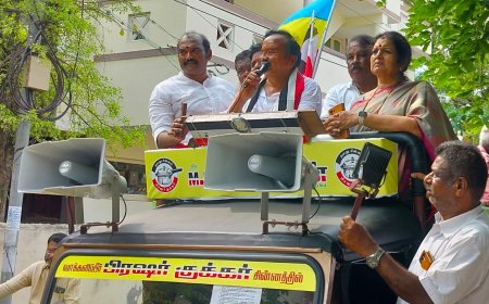 அம்மா மக்கள் முன்னேற்றக் கழகத்தின் திருச்சி  மேற்கு தொகுதி வேட்பாளர் ராஜசேகர் தீவிர வாக்கு சேகரிப்பில் ஈடுபட்டார்