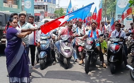 சேலம் விடுதலை சிறுத்தைகள் கட்சியின் தெற்கு மாவட்ட செயலாளர் கி காயத்ரி தலைமையில் 500க்கும் மேற்பட்டோர் வாகன பேரணி
