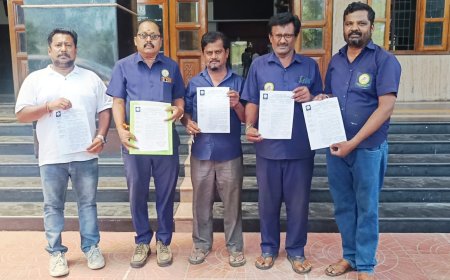 சேலம் மாவட்ட டூவீலர் மெக்கானிக் தொழிலாளர் சங்கம் சார்பில் ஏற்காடு கோடை விழாவில் இலவச முகாம் நடத்த கோரி சேலம் மாவட்ட ஆட்சியர் மனு
