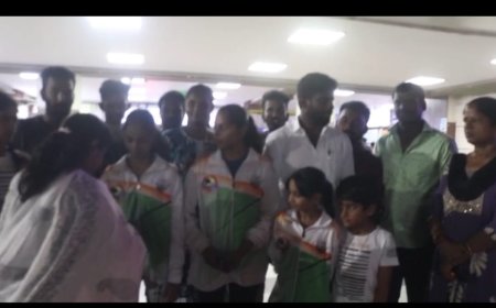 சேலம் மாவட்டத்திலிருந்து தேசிய போட்டிக்கு தீர்வான மூன்று மாணவிகள்